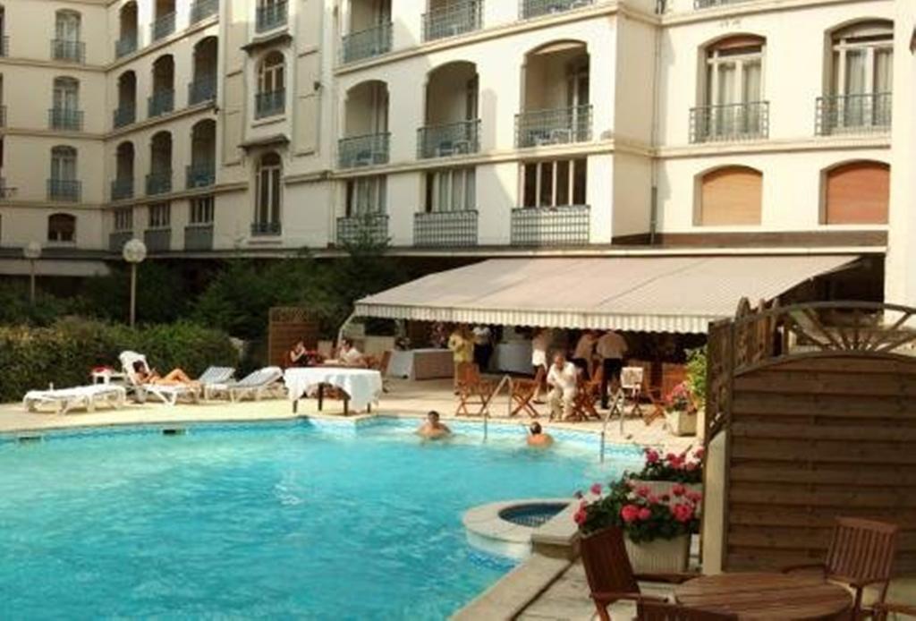 Hotel Aletti Palace Vichy Bagian luar foto